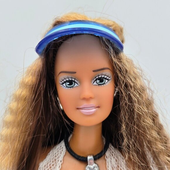 Teresa Cali Girl Fashion Barbie Doll 2003 C6463 Mattel Read - Picture 2 of 16